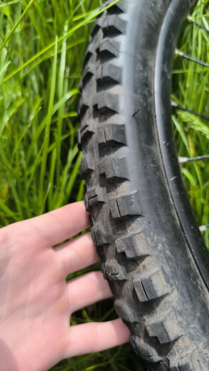 Покришка Maxxis Minion DHR II 26×2.40 фото 3