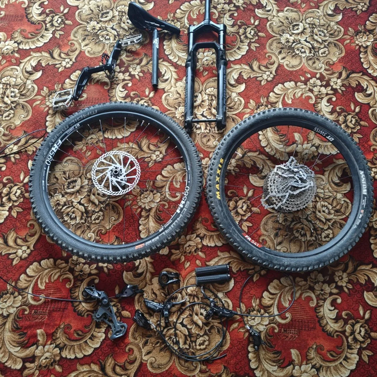 Вилка Rockshox Domain RC + компоненти SRAM, Shimano, Truvativ та ін. фото 1