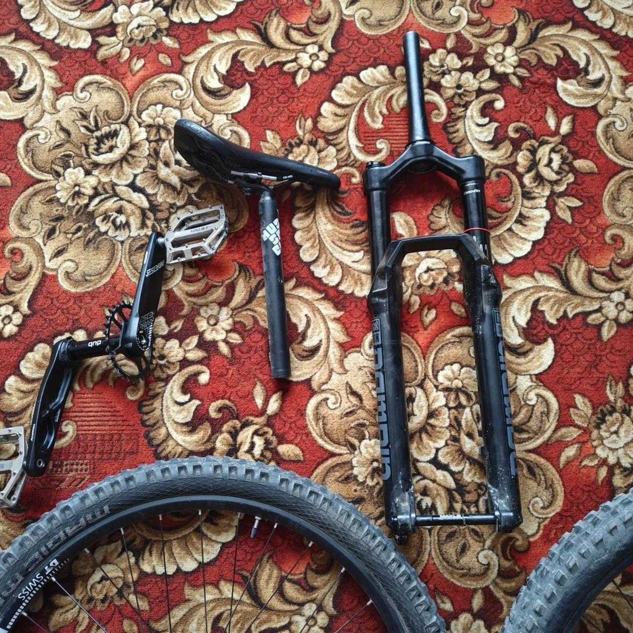 Вилка Rockshox Domain RC + компоненти SRAM, Shimano, Truvativ та ін. фото 2