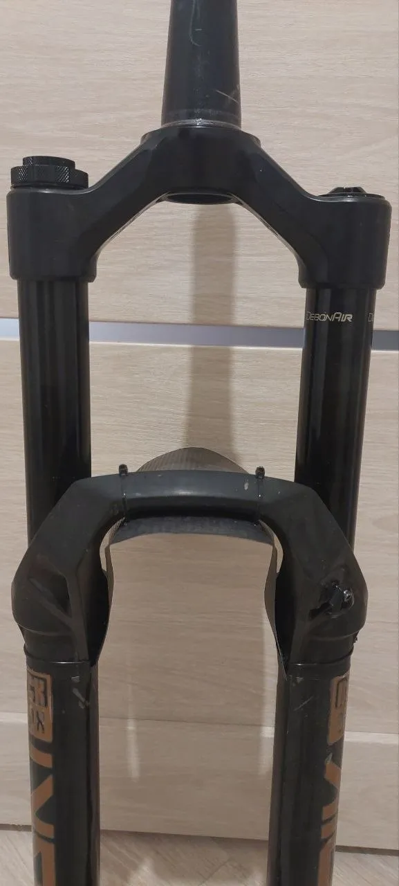 Колесо 29" + Вилка RockShox Lyrik RC2 Charger 3 + Руль Race Face Atlas фото 7