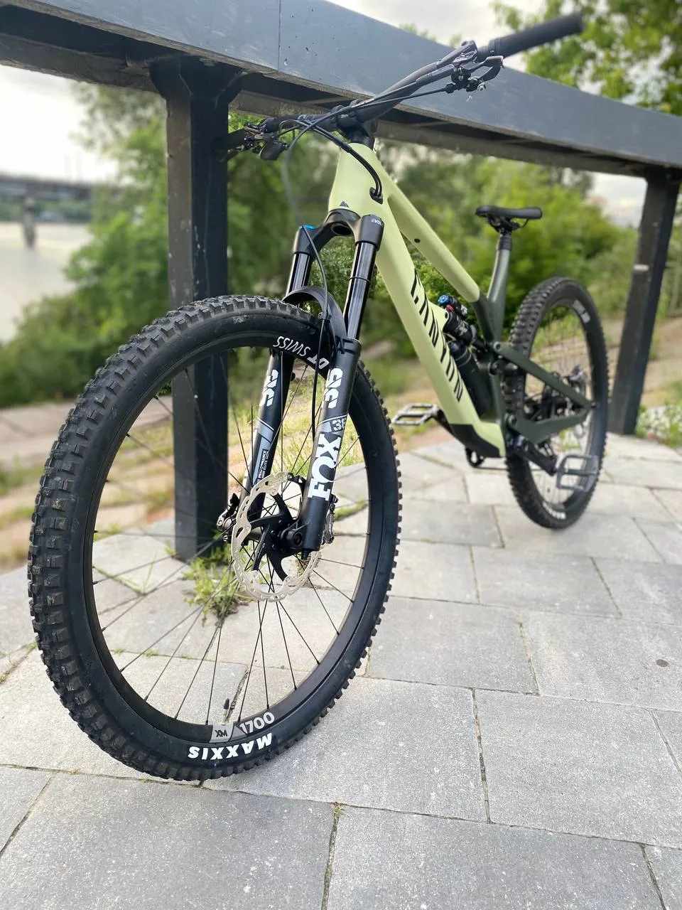 Canyon Spectral CF 8 2022 XL фото 2