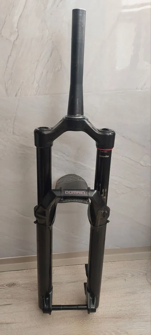 Rock Shox Domain Charger R 38 вилка 160мм фото 1