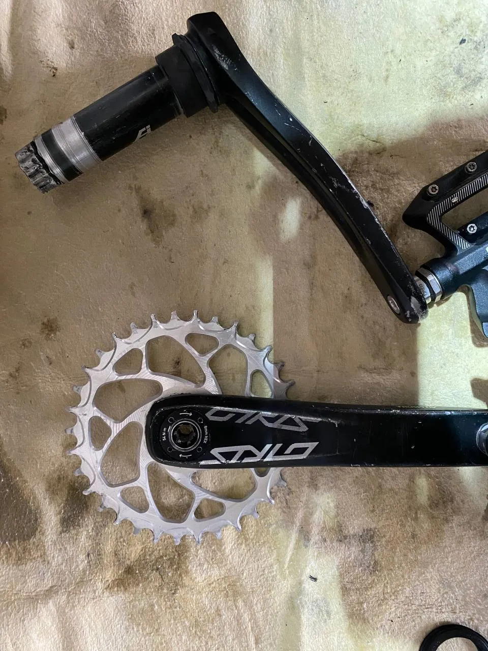 Шатуни Truvativ Descendant + Truvativ Stylo + каретка Sram Press Fit BB30 + каретка Rotor PressFit30 фото 2