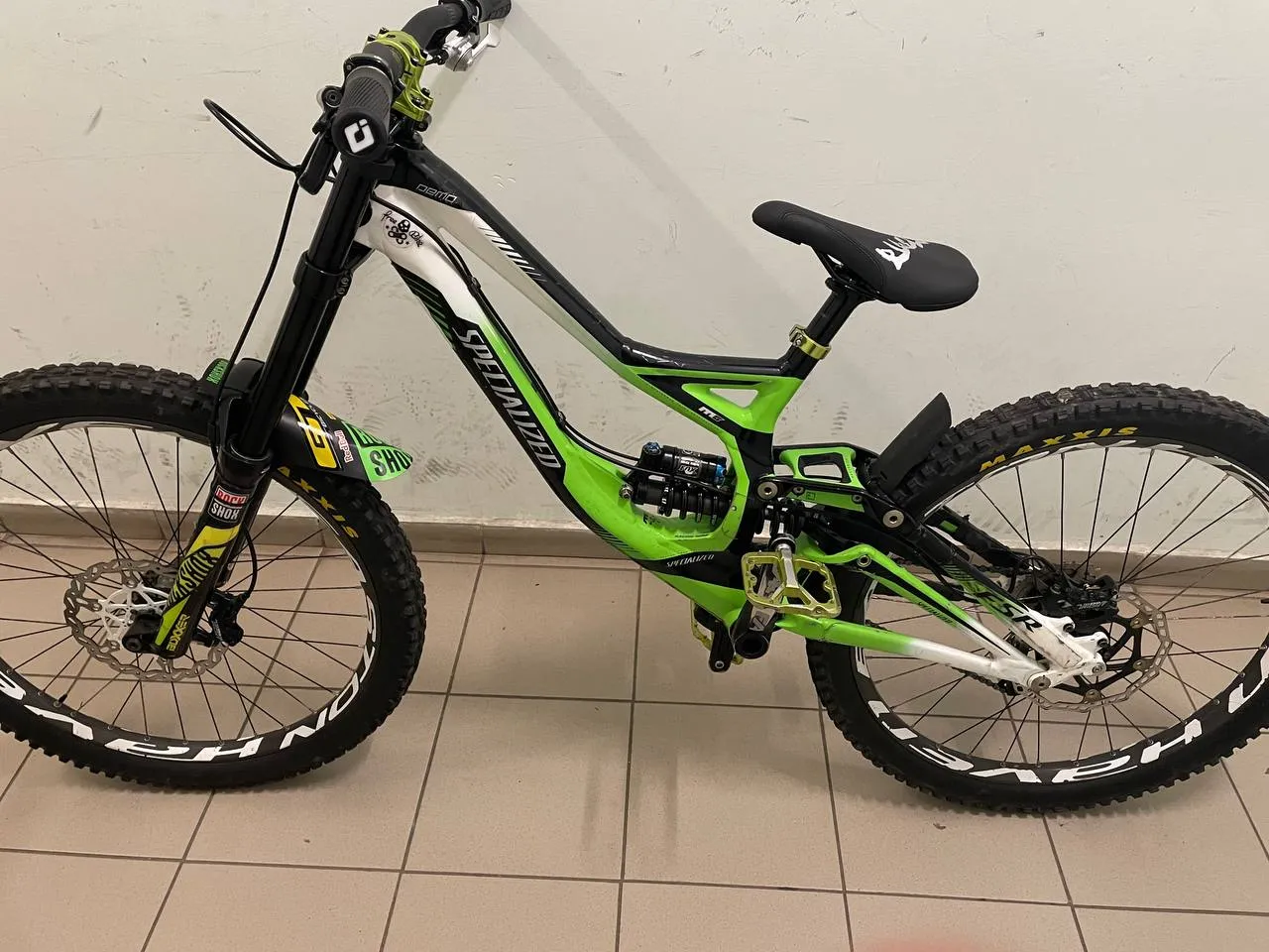 Рама Specialized Demo 8 S + вилка RockShox BoXXer + амортизатор Fox DHX RC4 та ін. фото 1