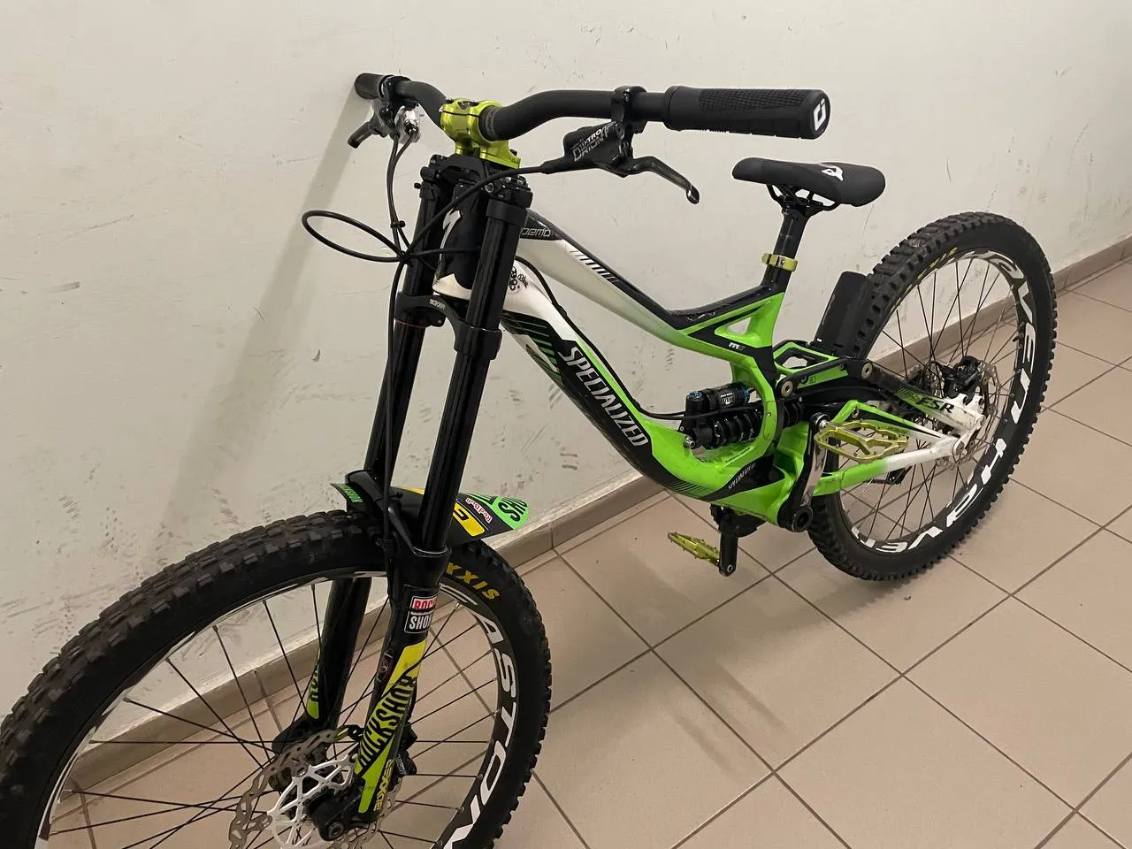 Рама Specialized Demo 8 S + вилка RockShox BoXXer + амортизатор Fox DHX RC4 та ін. фото 2