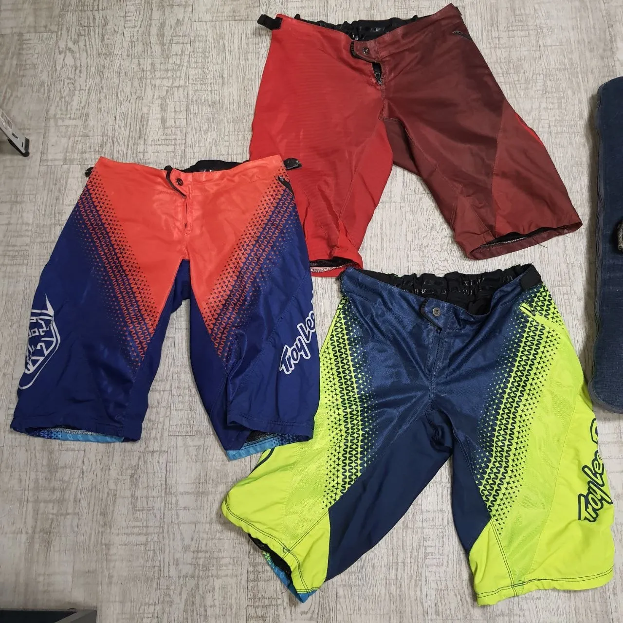 Насос Rock Shox Digital 300PSI + захист Alpinestars Paragon Plus + захист Troy Lee Designs UPS 7850 + касета SRAM XG-117 фото 3