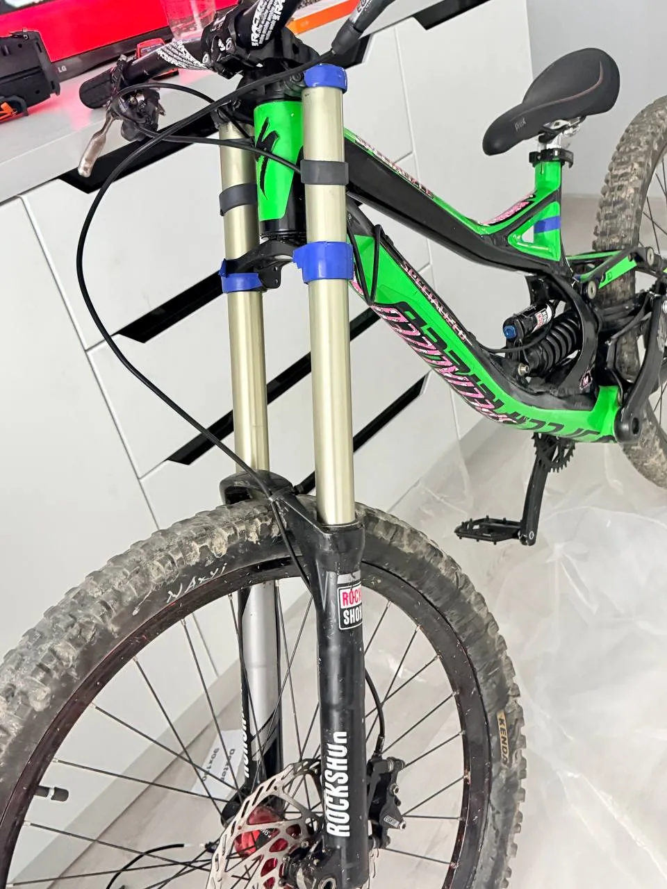 Вилка RockShox Boxxer фото 1