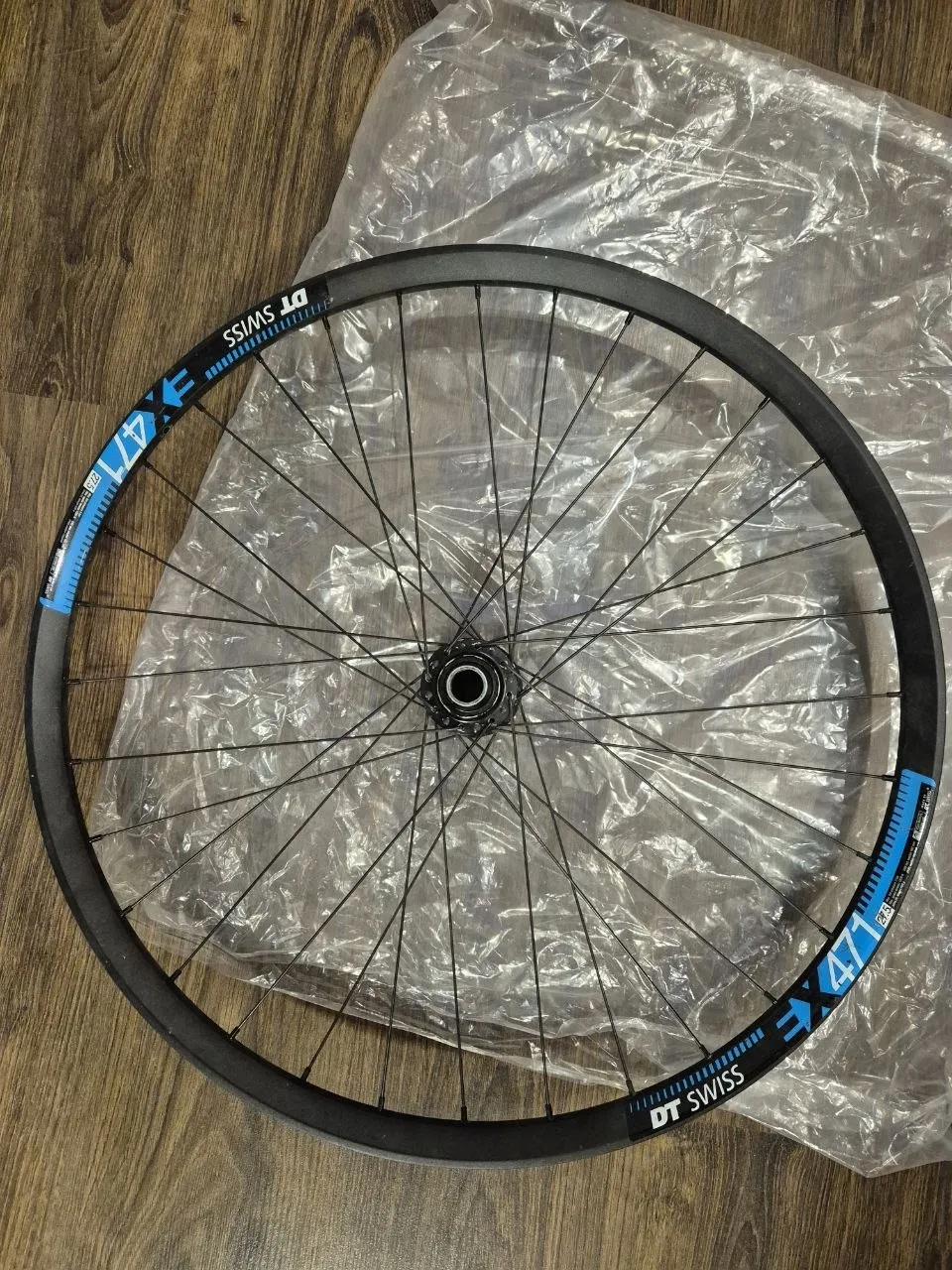 Колеса 27.5 DT Swiss + Novatek фото 5