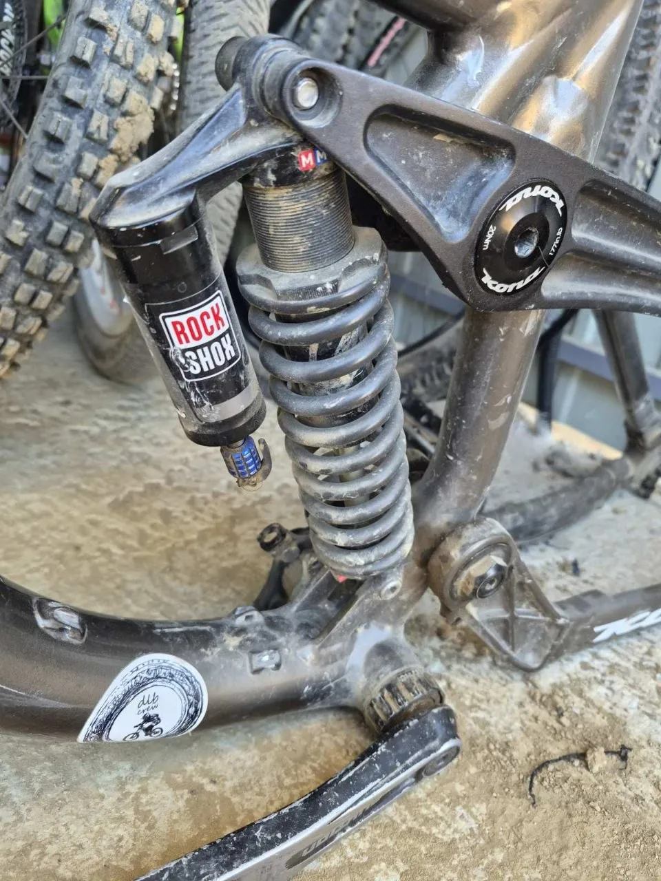 Рама Kona Operator + задній амортизатор RockShox + сідло + шатуни + педалі фото 6