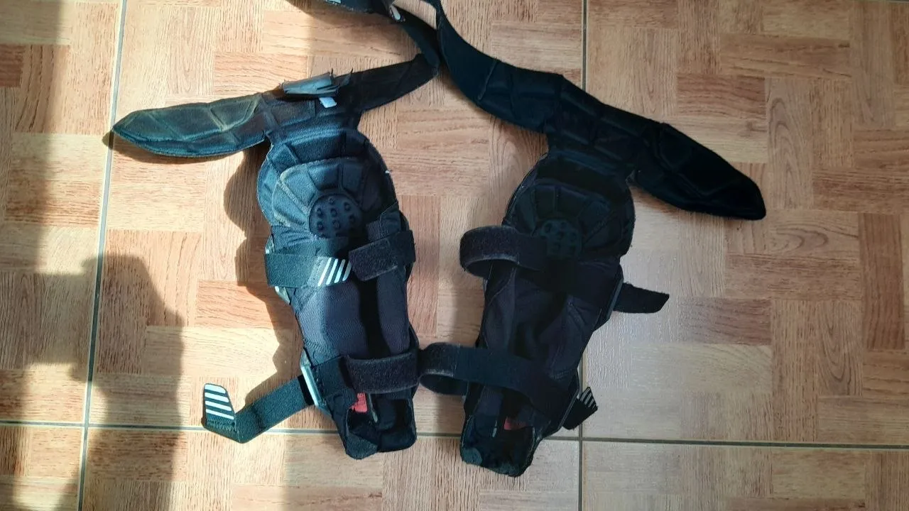 Налокітники FOX TITAN RACE L/XL фото 3