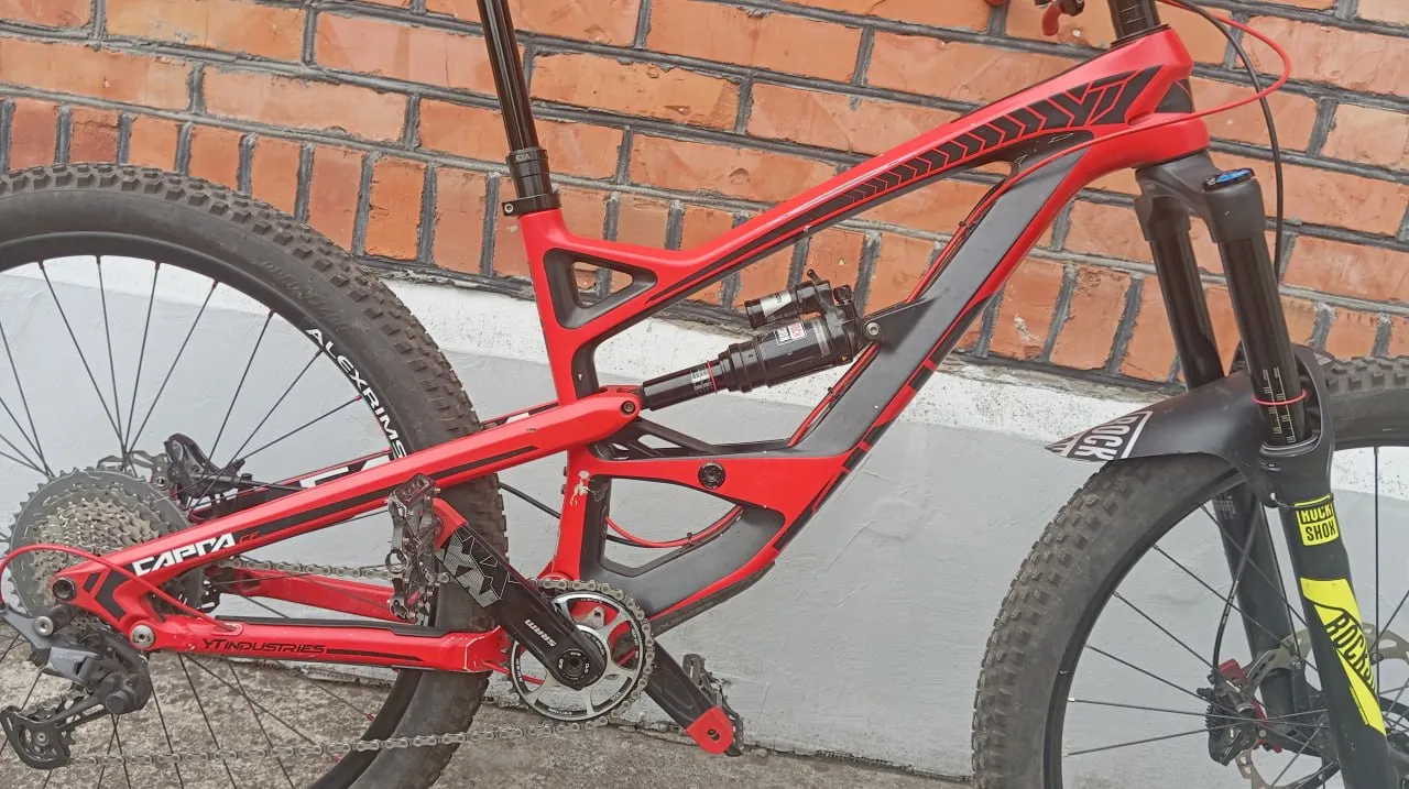 Карбоновий ендуро YT Industries Capra CF 27.5" S фото 2