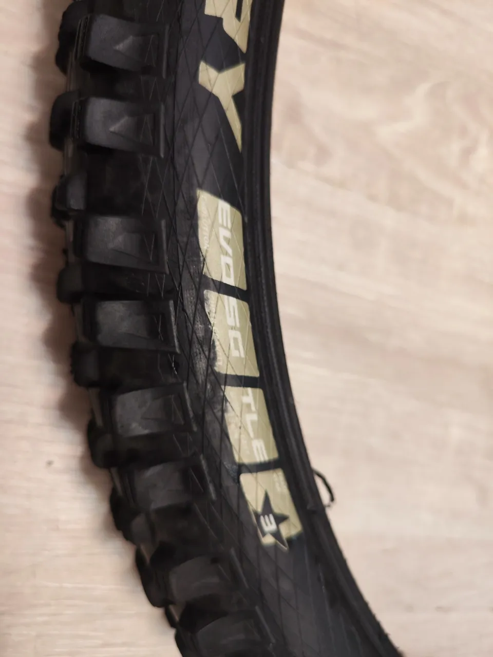 Покришка Schwalbe Magic Mary Evo SG TLE 26×2.35 фото 2