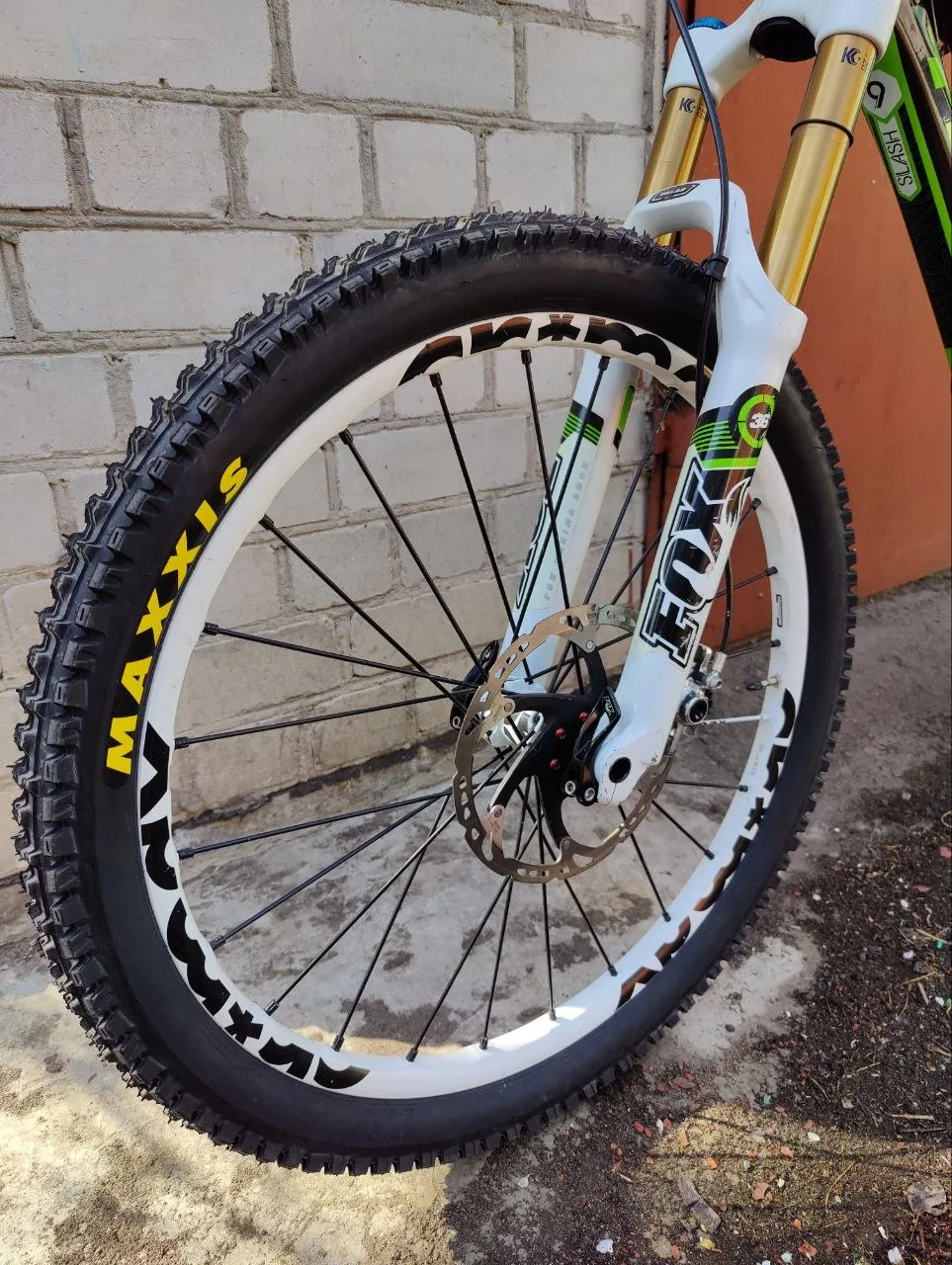 Trek Slash 9 Fox Talas Kashima фото 9