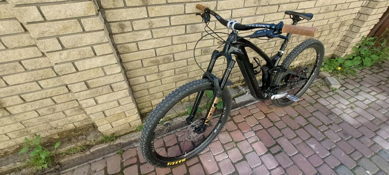 Trek Fuel EXE Carbon OCLV електровелосипед фото 8