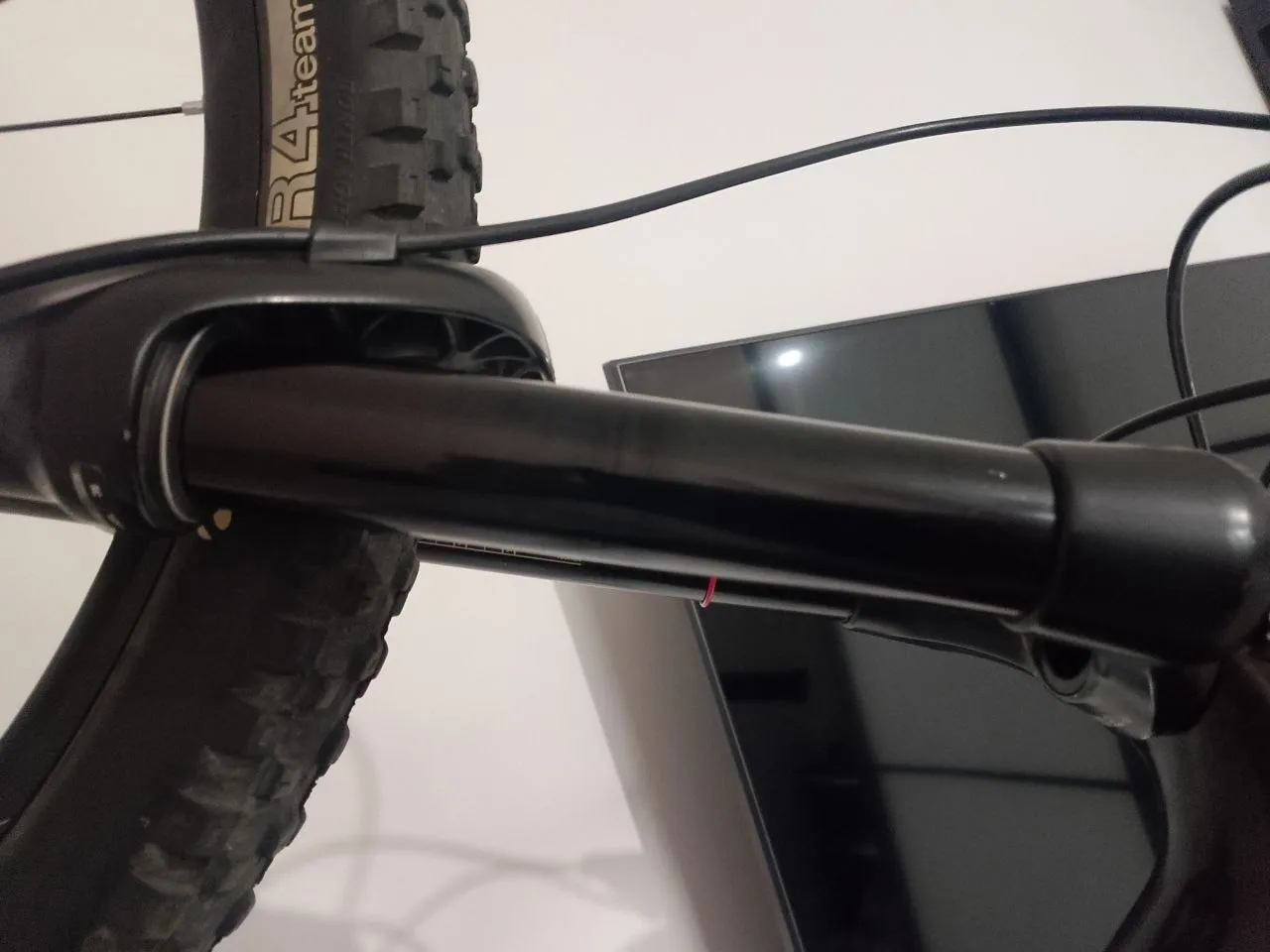 RockShox Pike Dual Position Air 27.5" вилка фото 8