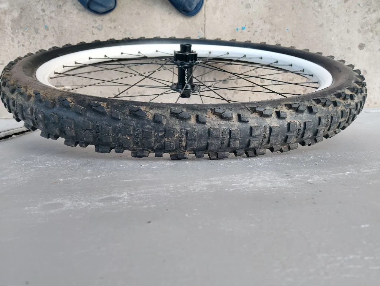 Колесо передне 26 Sun Rims Single Track + PIV + Michelin фото 4