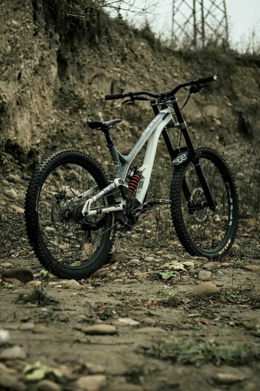 Велосипед Commencal Supreme DH V4 2022 L фото 2