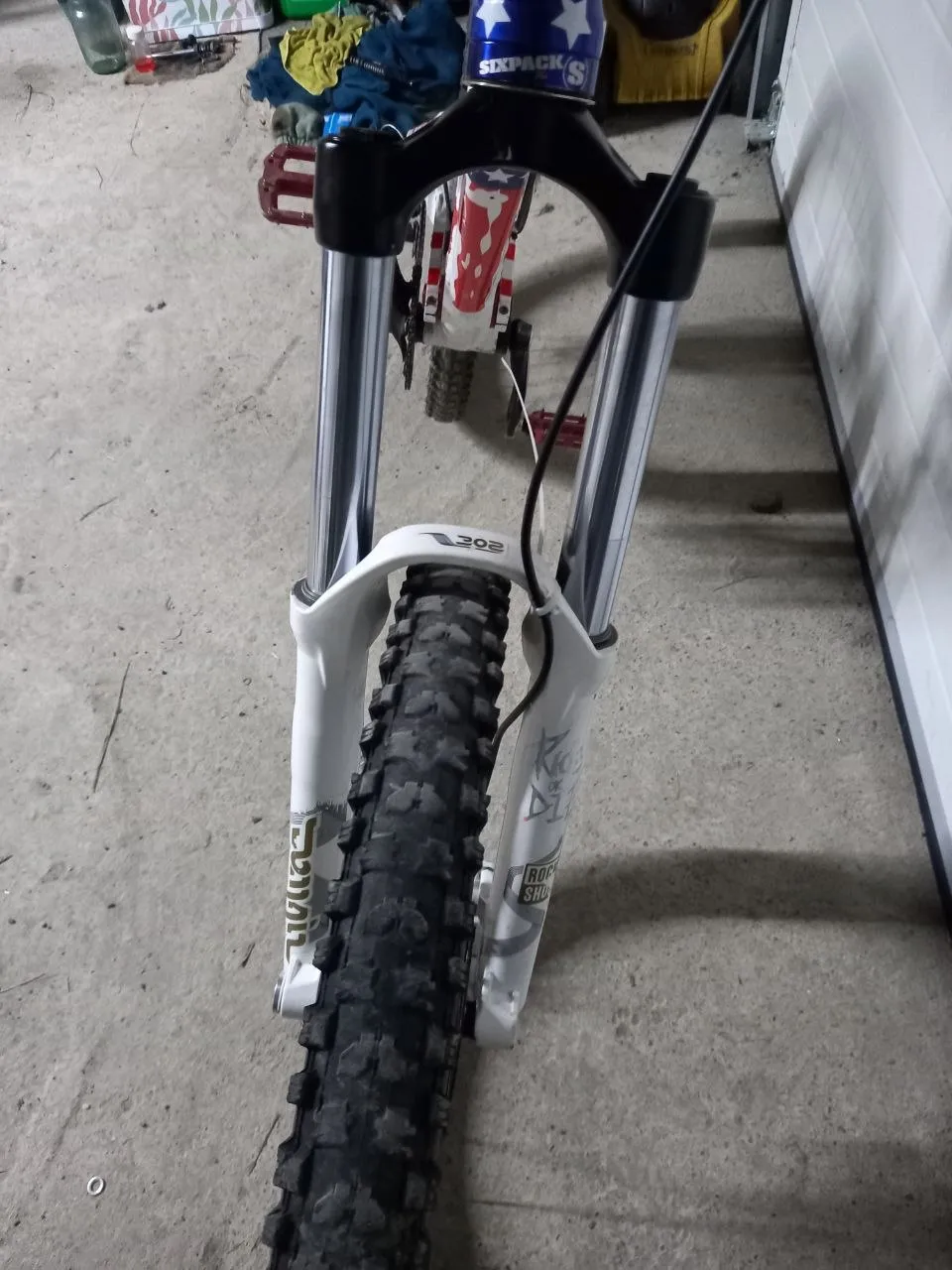 Вилка RockShox Domain 302 180 мм фото 3