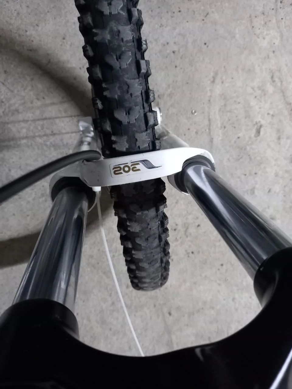 Вилка RockShox Domain 302 180 мм фото 4