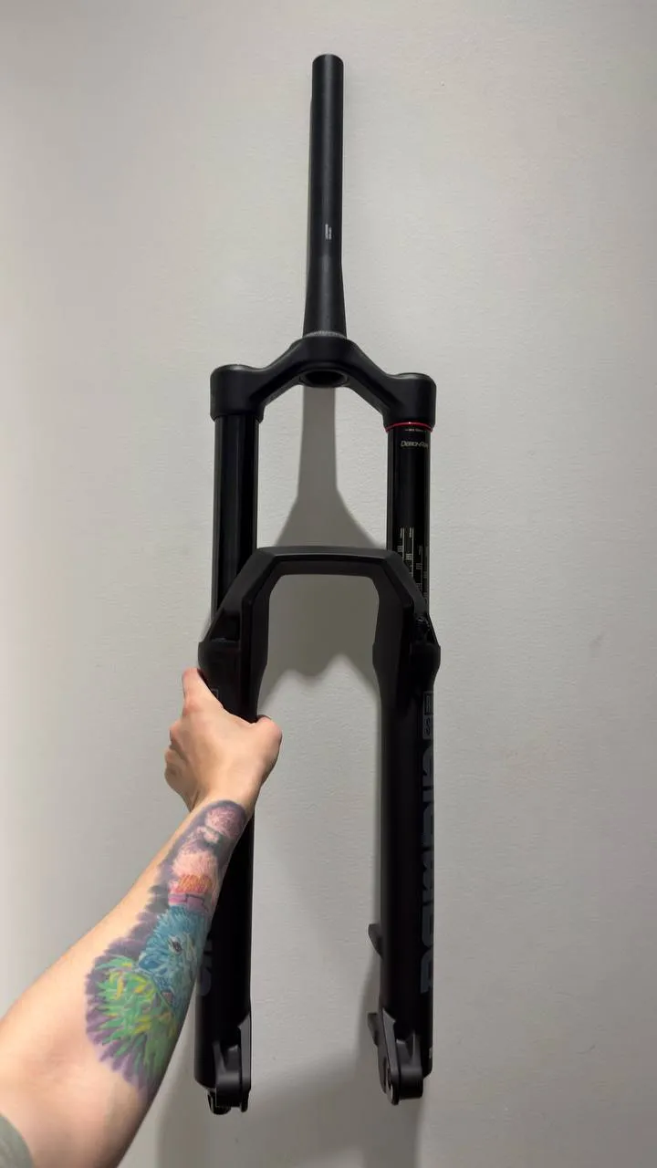 Fox Domain R вилки 29" 180mm фото 1
