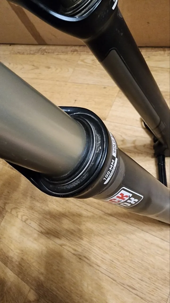 Вилка Rockshox Reba RL 27.5 100mm 15*100 фото 3