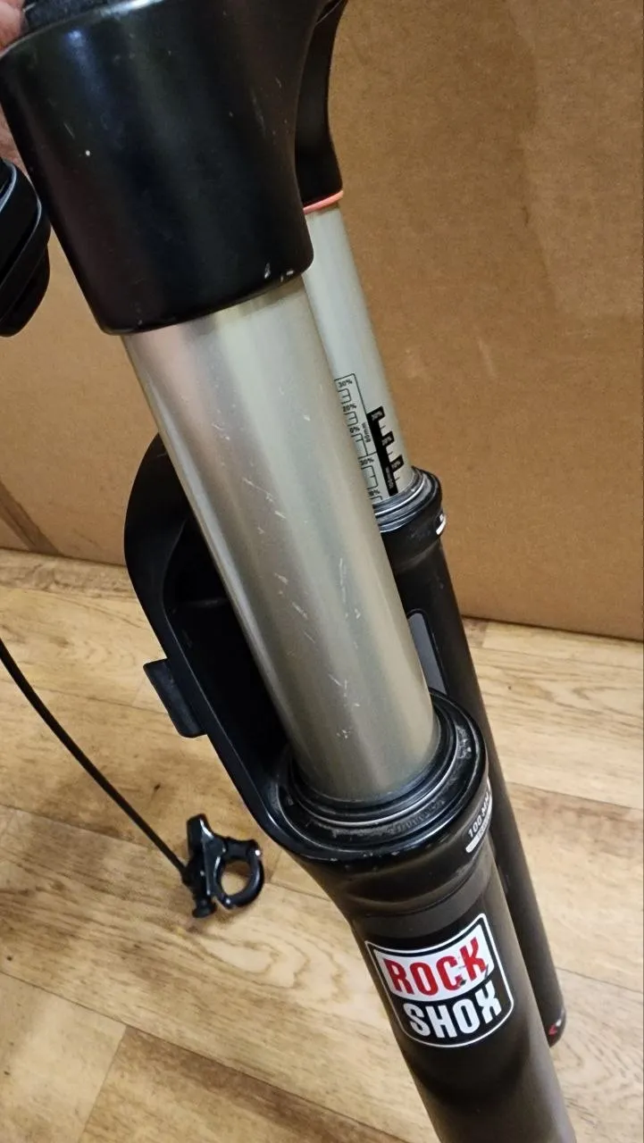 Вилка Rockshox Reba RL 27.5 100mm 15*100 фото 4