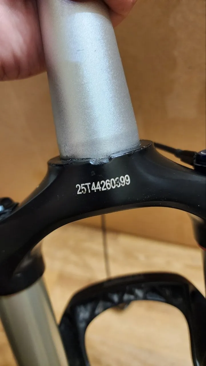 Вилка Rockshox Reba RL 27.5 100mm 15*100 фото 5