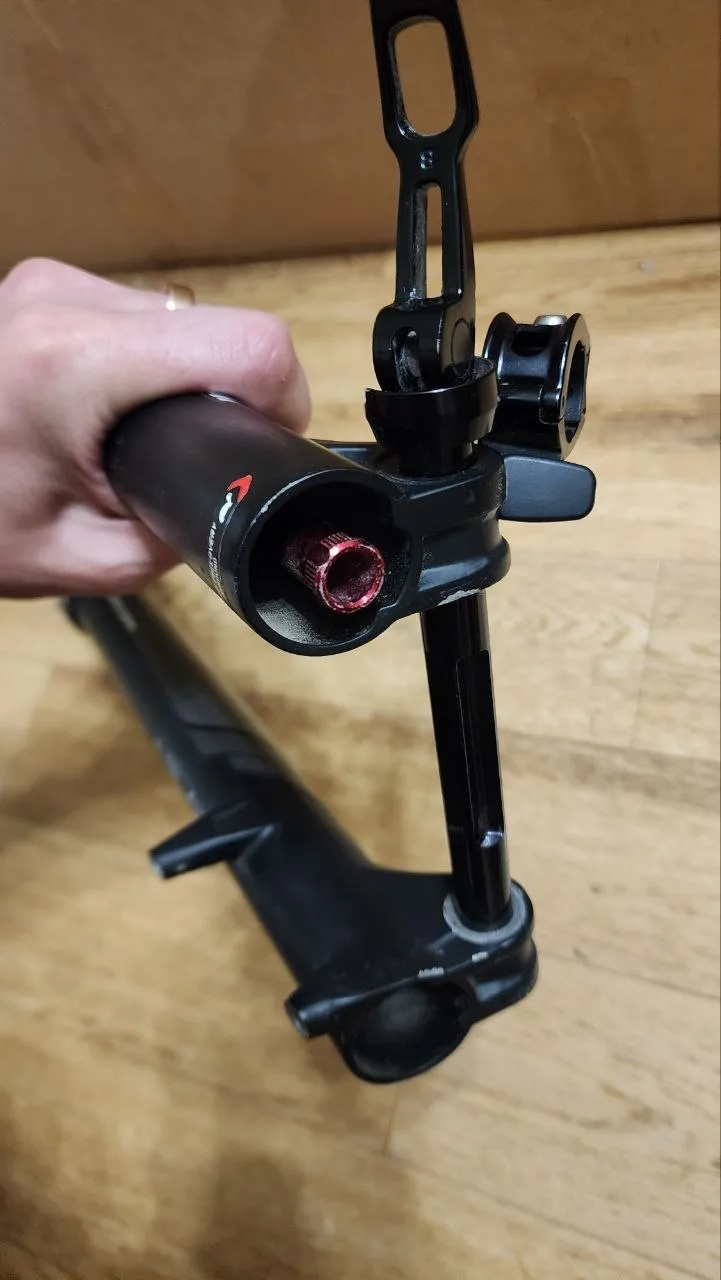 Вилка Rockshox Reba RL 27.5 100mm 15*100 фото 7