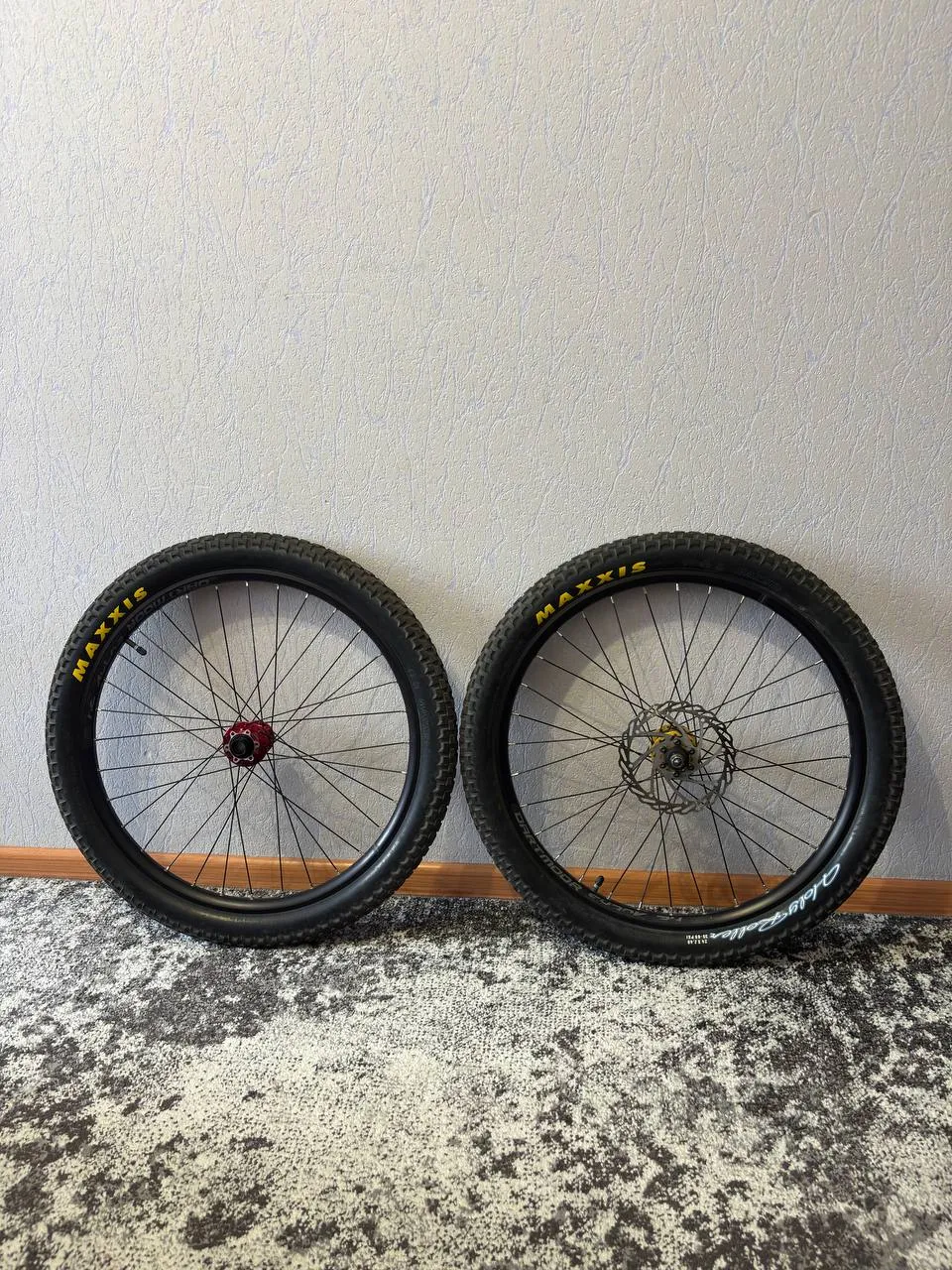 Wheelset 24 Dartmoor Shark + Maxxis Holy Roller фото 1
