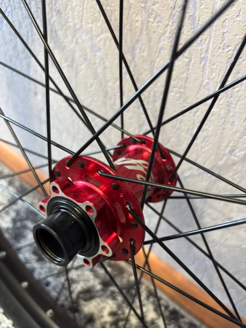 Wheelset 24 Dartmoor Shark + Maxxis Holy Roller фото 4