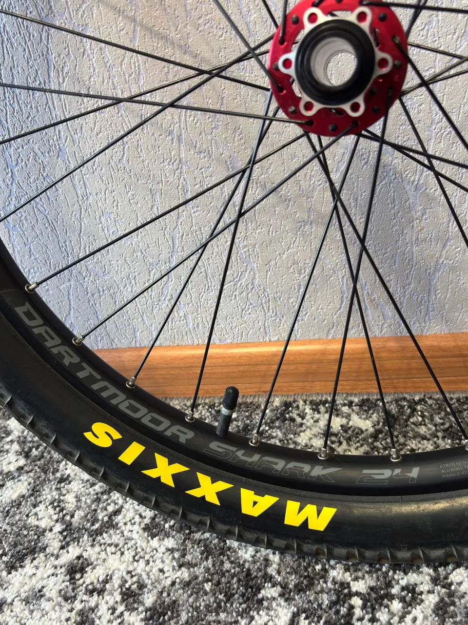 Wheelset 24 Dartmoor Shark + Maxxis Holy Roller фото 7