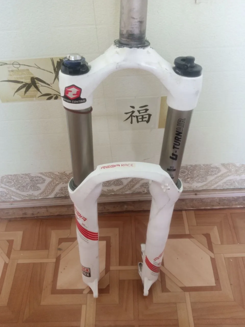 Вилка RockShox Reba Race U-Turn 26" фото 1
