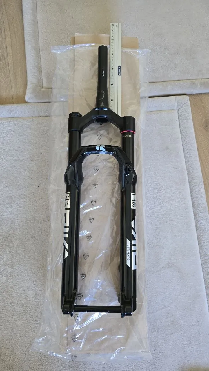 Rock Shox Pike Ultimate 27.5 передня вилка фото 1