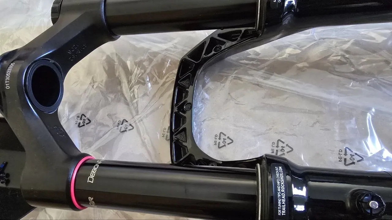 Rock Shox Pike Ultimate 27.5 передня вилка фото 7