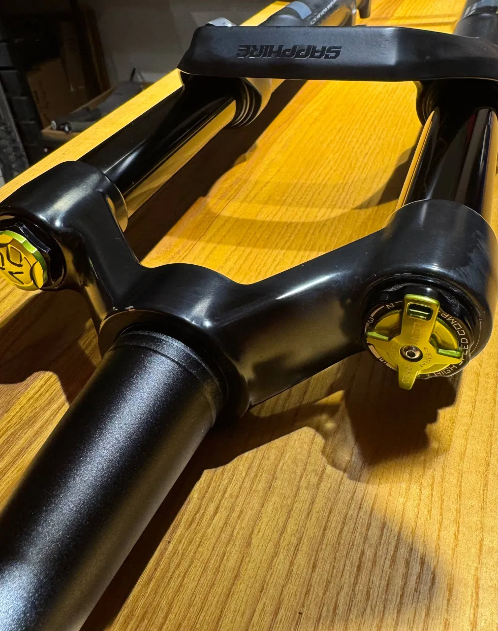 Вилка DVO Sapphire D1 29 140mm boost фото 6