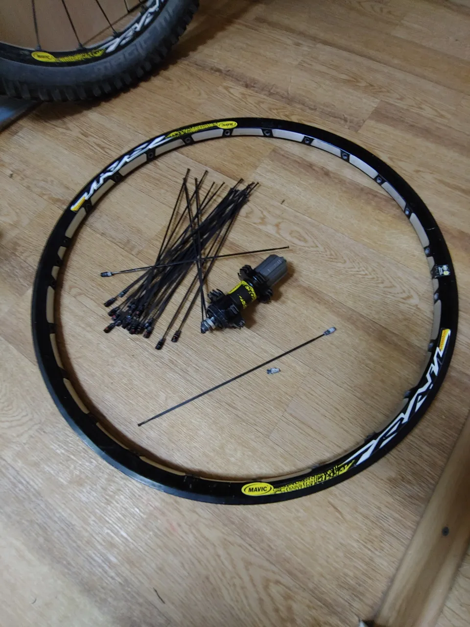 Задня втулка Mavic Crosstrail + спиці + обід фото 1