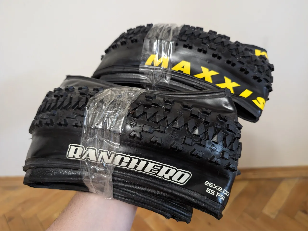 Maxxis Ranchero 26×2.0 гоночні шини, пара — 2000 грн фото 1