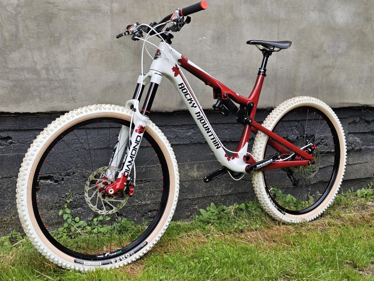 Rocky Mountain Thunderbolt 27.5 L карбонова фото 8
