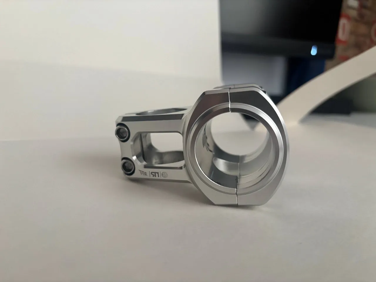 Винос Title ST1 Silver 35x35mm фото 1