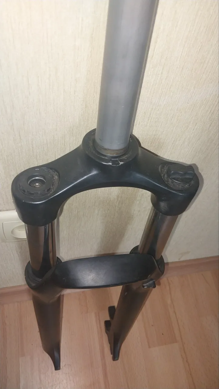 Вилка SunTour XCM 30 27.5 фото 5