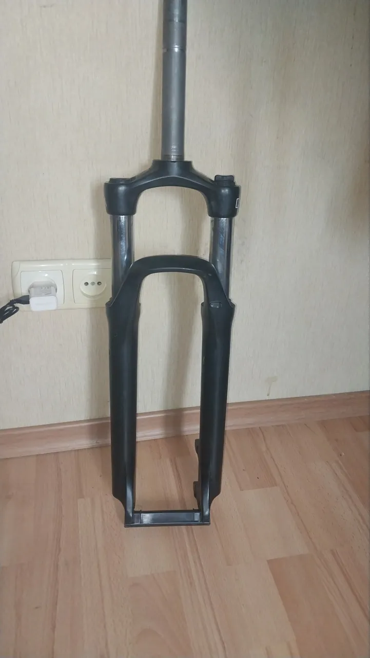 Вилка SunTour XCM 30 27.5 фото 1