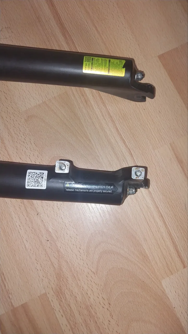 Вилка SunTour XCM 30 27.5 фото 3