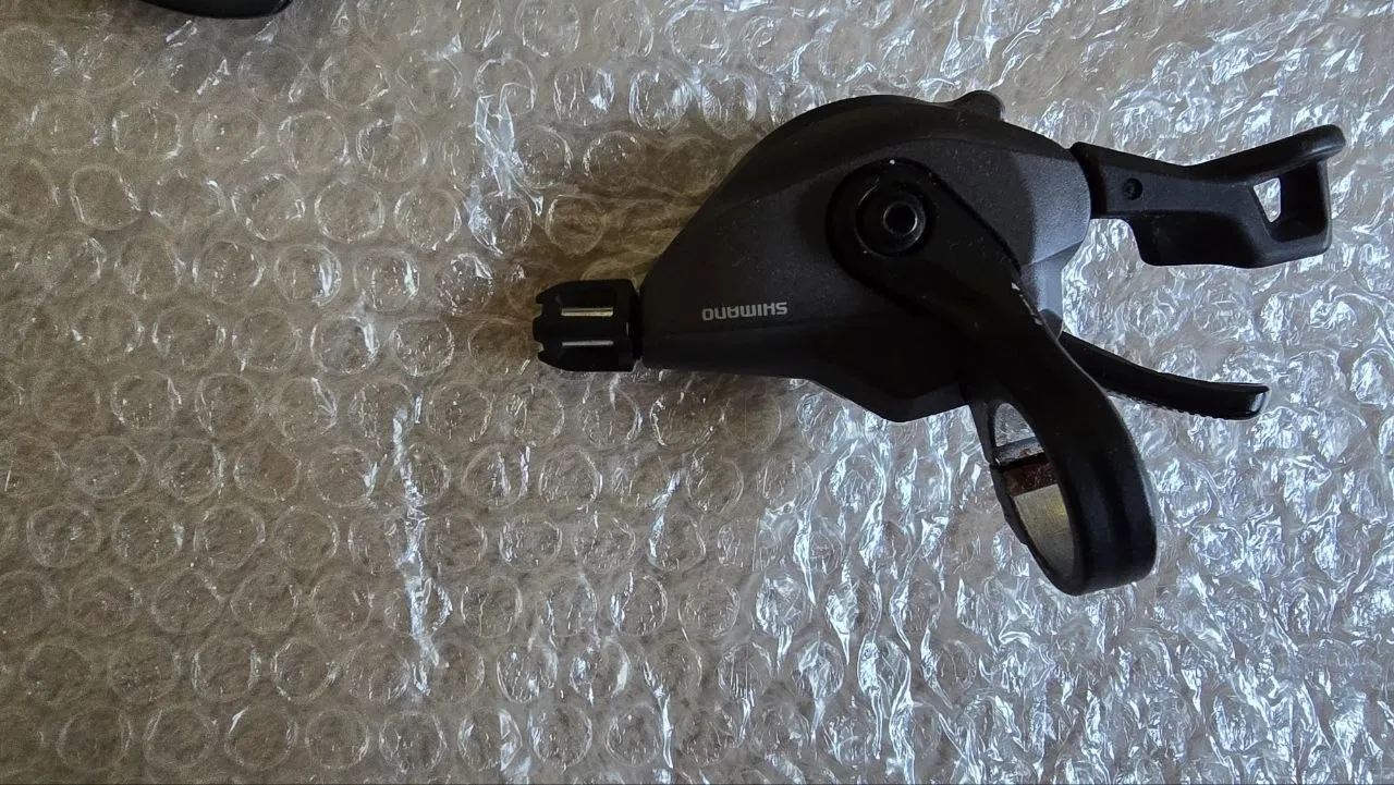 Перемикач та манетка Shimano Deore XT 12-speed фото 2