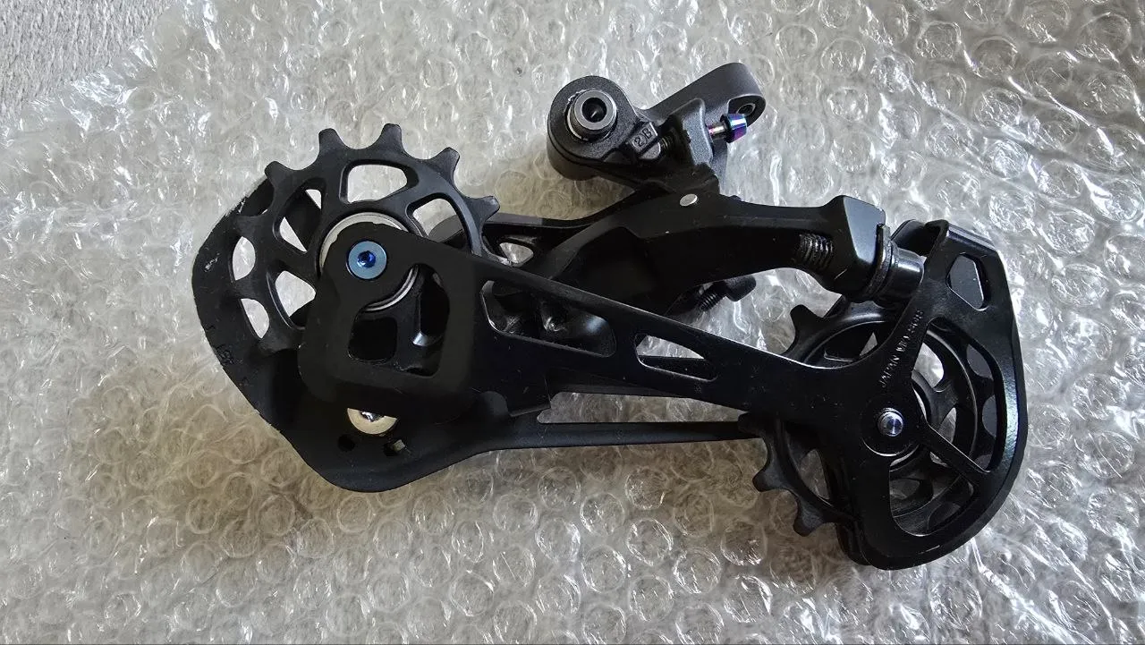 Перемикач та манетка Shimano Deore XT 12-speed фото 5