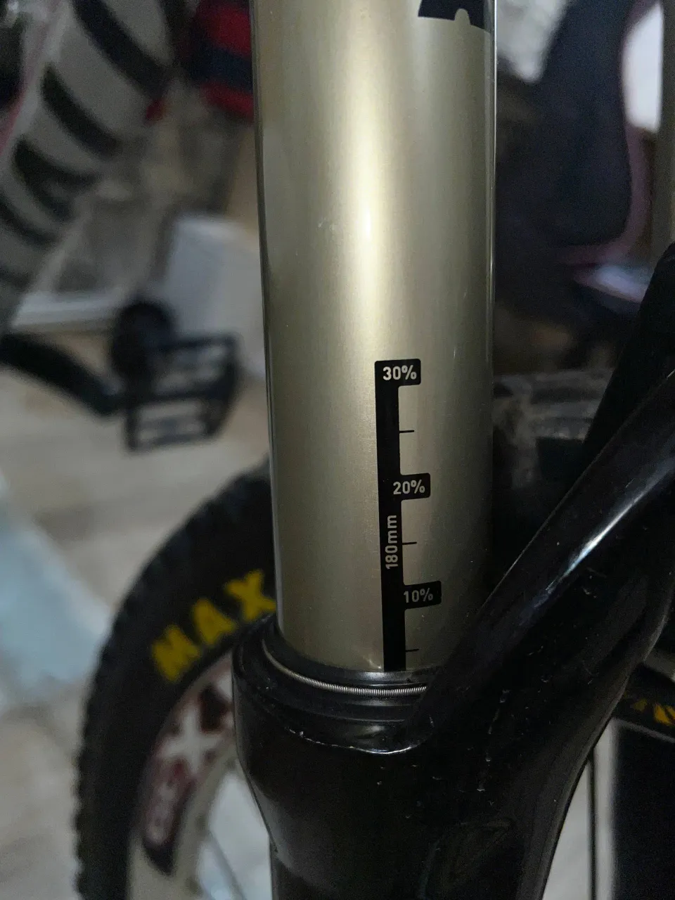 Вилка Rock Shox Totem RC2 DH фото 6