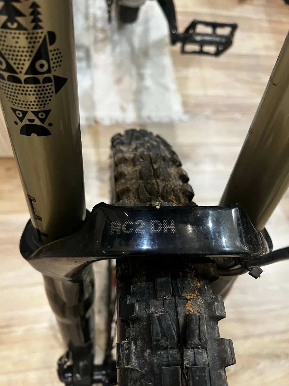 Вилка Rock Shox Totem RC2 DH фото 3