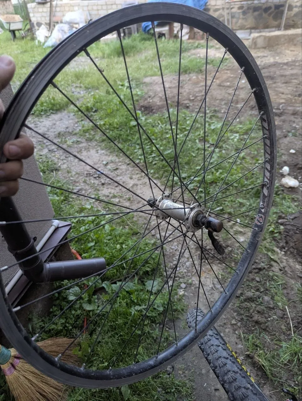Колесо Bontrager 26" з ободом та втулкою Quando фото 2