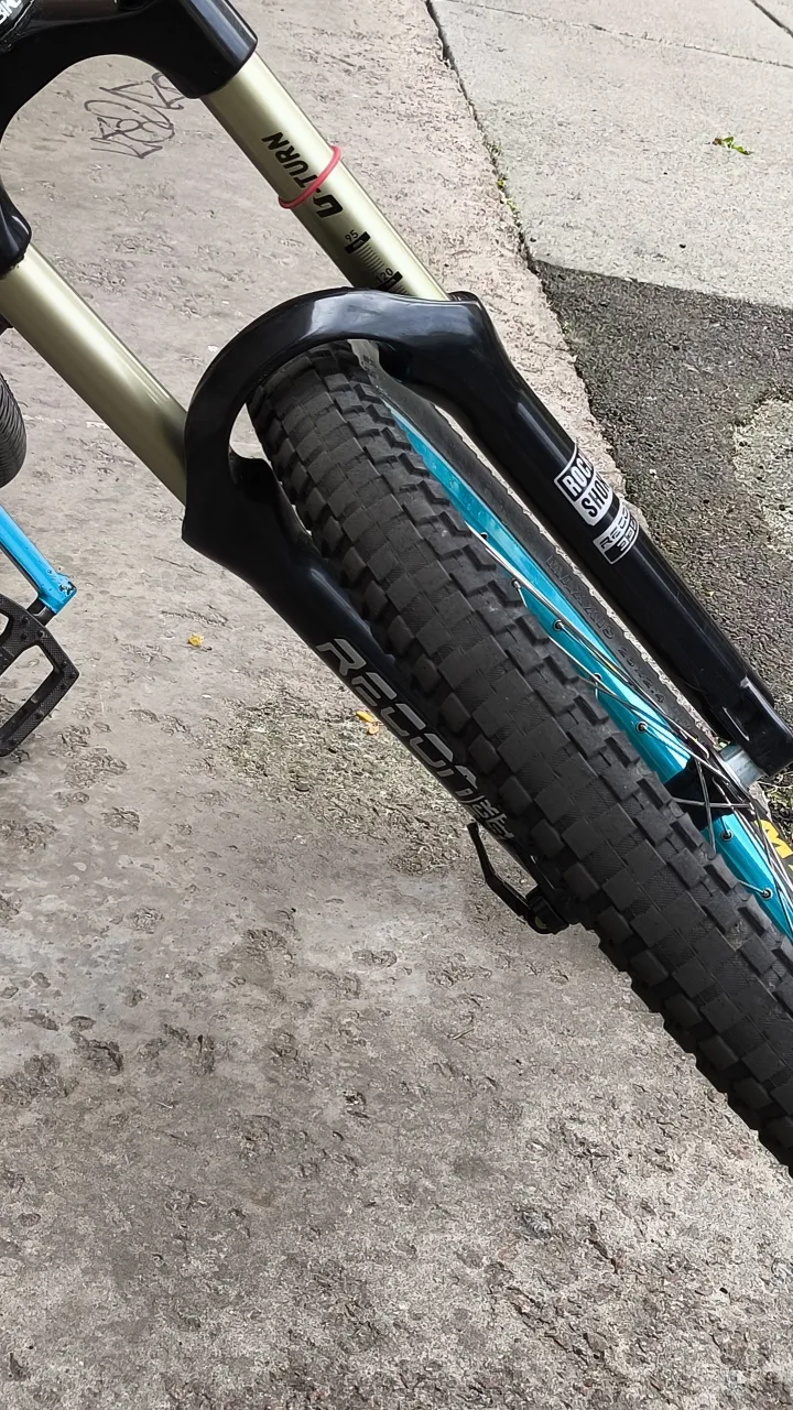 RockShox Recon U-Turn 26 пружинна вилка під 20-ту вісь фото 3