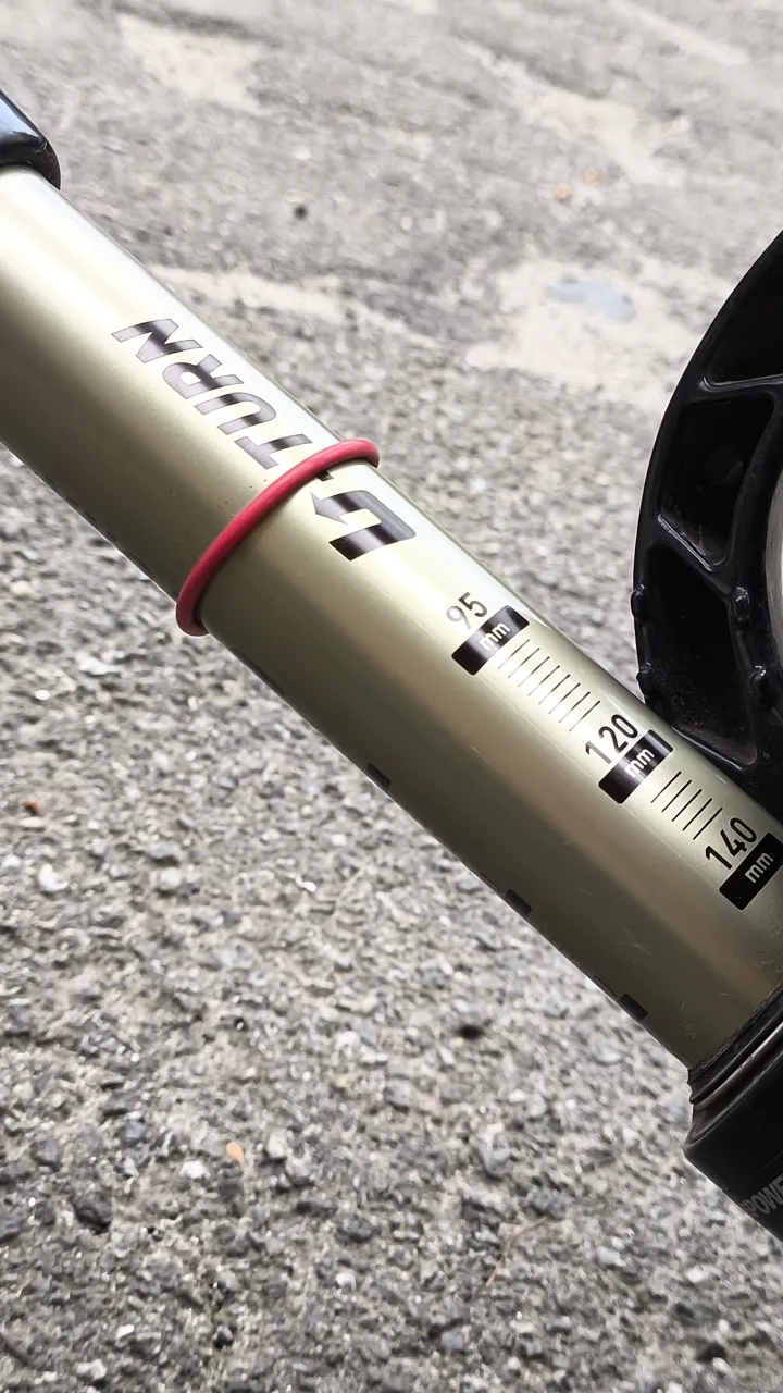 RockShox Recon U-Turn 26 пружинна вилка під 20-ту вісь фото 7