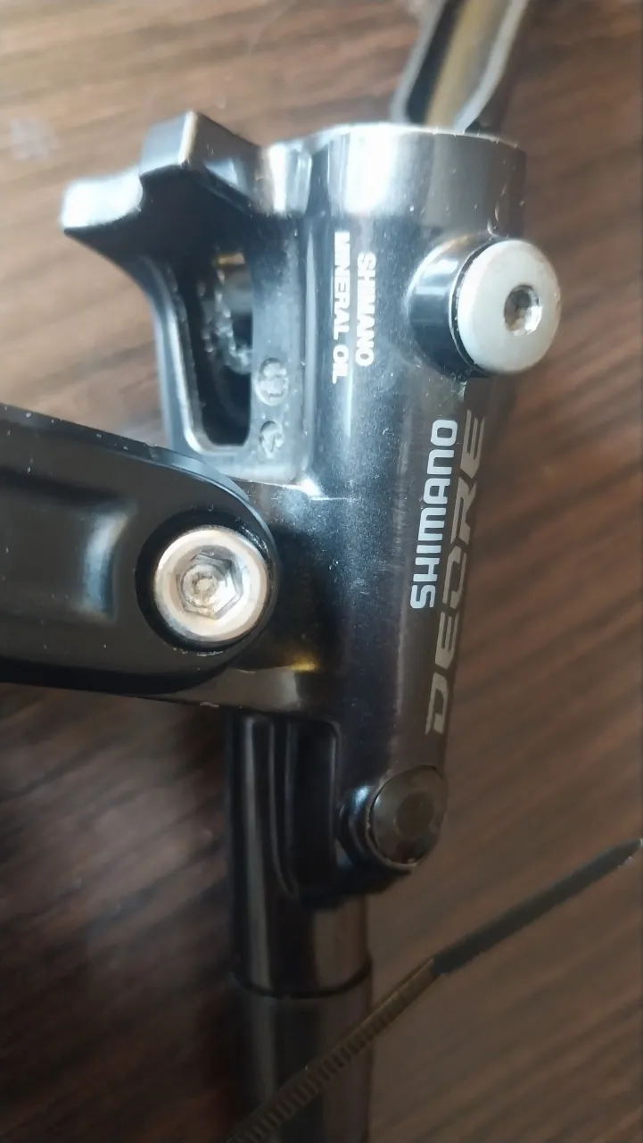 Задній гальмо Shimano Deore фото 1